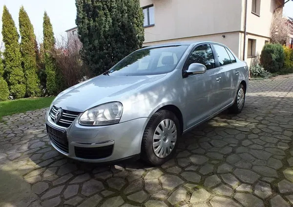 zawiercie Volkswagen Jetta cena 12500 przebieg: 255600, rok produkcji 2005 z Zawiercie